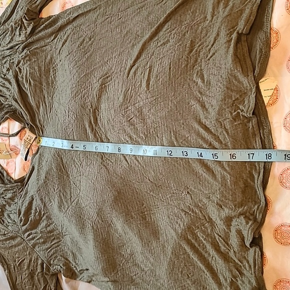 American Rag Juniors Olive Ruched Bell Sleeve Blouse large women's - Picture 9 of 10